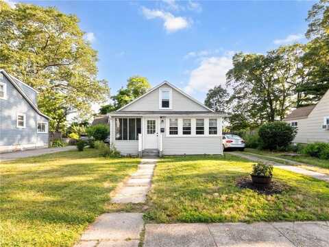 124 Everleth Avenue, Warwick, RI 02888