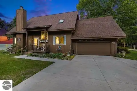 17244 Huron Bluff Avenue, Cheboygan, MI 49721
