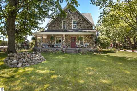 6758 Clam Lake Drive, Bellaire, MI 49615