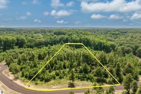 8837 Hemlock Hill Drive, Traverse City, MI 49685