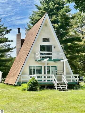 3775 W Cedar Lake Road, Greenbush, MI 48738
