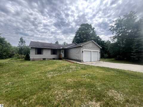 17661 Gray Lane, Interlochen, MI 49643