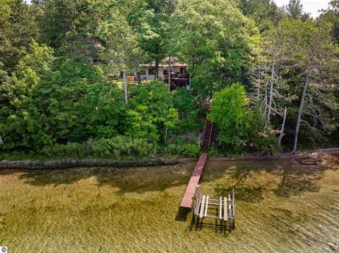 5692 Lakeview, Interlochen, MI 49643