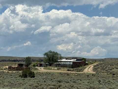 97 Calle Conejo, Arroyo Hondo, NM 87513