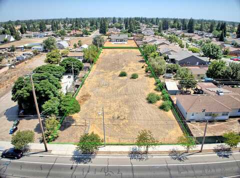 3203 E Houston Avenue, Visalia, CA 93292