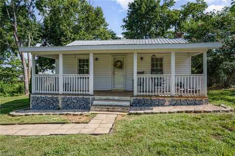 201 E Bailey Street, Asheboro, NC 27203