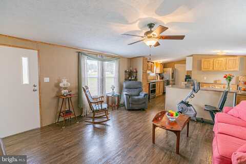 19083 COUNTRY ROAD, BEAVERDAM, VA 23015