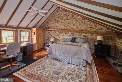 5694 CARVERSVILLE ROAD, DOYLESTOWN, PA 18902