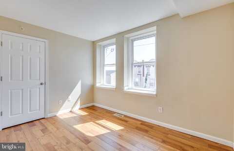 662 N 33RD STREET, PHILADELPHIA, PA 19104