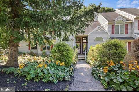 78 LAURELWOODS DRIVE, LAKE HARMONY, PA 18624