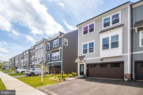 18351 MOSS GARDEN ROAD, DUMFRIES, VA 22026
