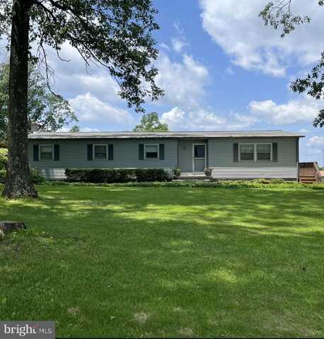 262 WALNUTTOWN ROAD, FLEETWOOD, PA 19522