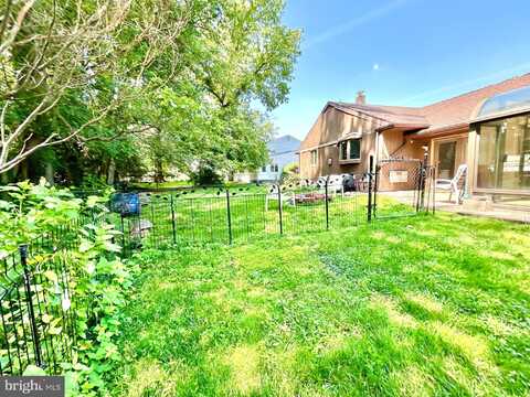410 NARRAGANSETT DRIVE, CHERRY HILL, NJ 08002