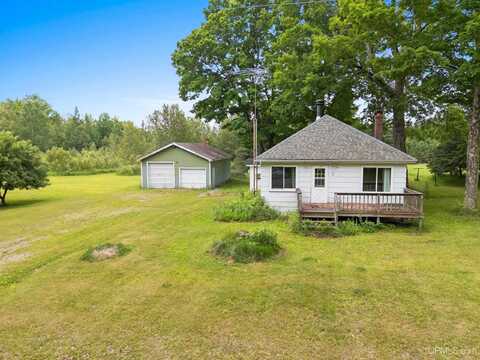 W8417 County Rd G12, Stephenson, MI 49887