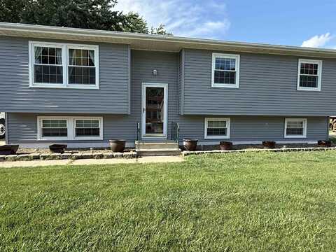 2304 NW 3rd Avenue, Waverly, IA 50677