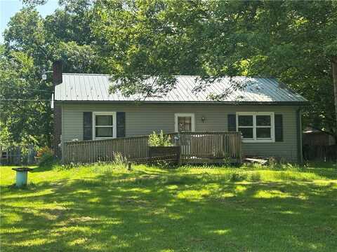 144 Barkey Hoffman, Irwin, PA 16038