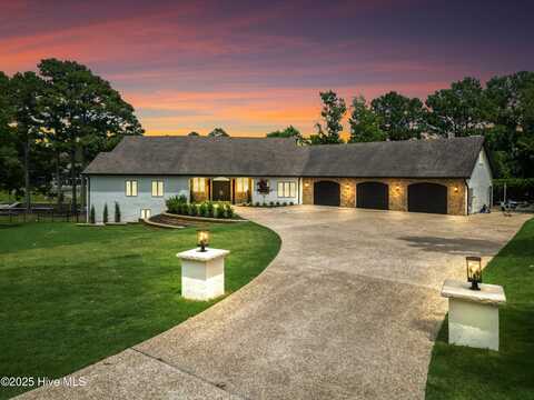 304 Gull Road, Hampstead, NC 28443