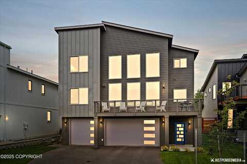 7864 Crane Circle, Anchorage, AK 99502