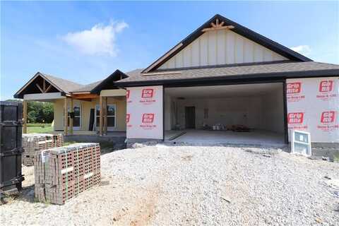 1407 Latium ST, Siloam Springs, AR 72761