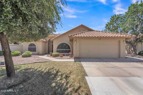 3882 S HAWTHORN Drive, Chandler, AZ 85248