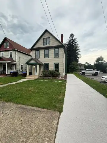 1034 Buffalo Street, Franklin, PA 16323