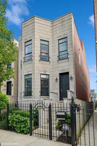 2209 W. Erie Street, Chicago, IL 60612
