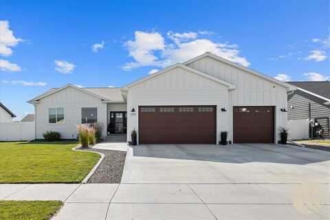2212 Gleneagles Boulevard, Billings, MT 59105