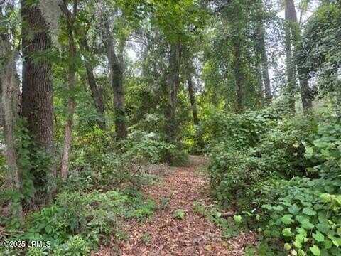 710 N Reeve Road, Saint Helena Island, SC 29920