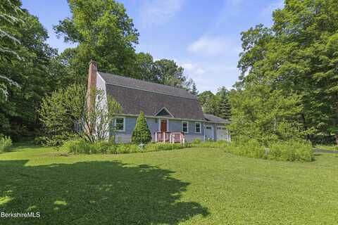 73 Birchwood Ln, Lenox, MA 01240