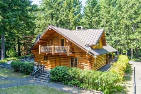 14361 Maple Creek Rd, Arcata, CA 95550