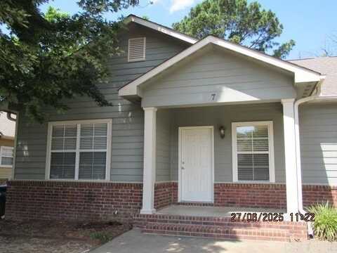 1410 Robins Street, #7, Conway, AR 72034