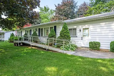 35 Francine Drive, Gates, NY 14606