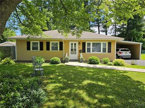 4 Cone Circle, New Hartford, NY 13413