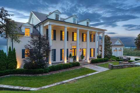 802 W Brow Road, Lookout Mountain, TN 37350