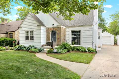 2013 DUIKER AVENUE NE, GRAND RAPIDS, MI 49505