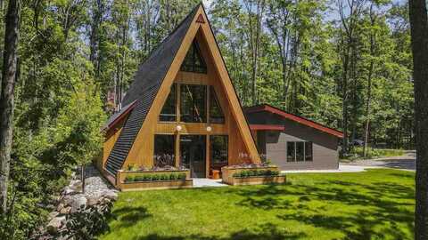 5277 TYROL, HARBOR SPRINGS, MI 49740