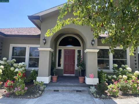 1878 Casa Grande Street, Benicia, CA 94510