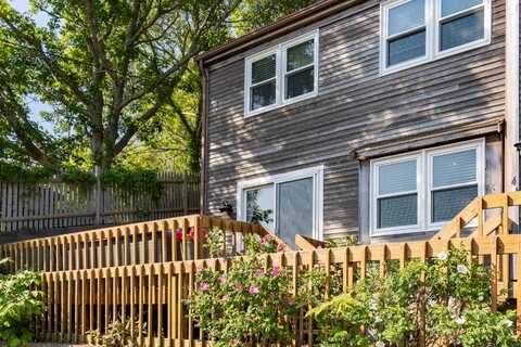 34 Winslow Street, Provincetown, MA 02657