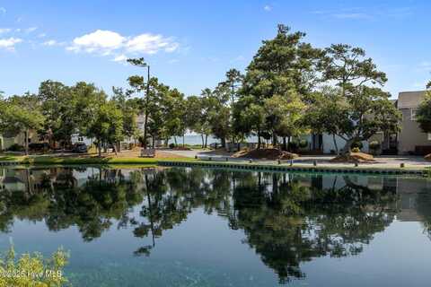 300 Mcginnis Drive, Pine Knoll Shores, NC 28512