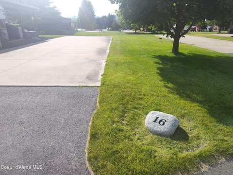 16 Bogie Ln, Blanchard, ID 83804