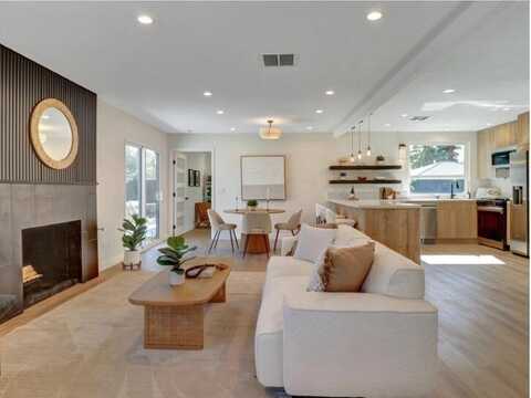 670 Highland Drive, Palm Springs, CA 92264