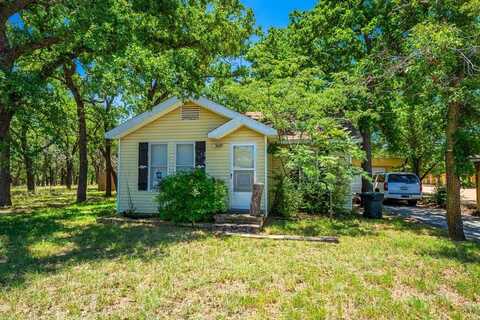 1709 N Llano St, Fredericksburg, TX 78624