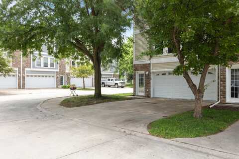 8302 Westown Parkway, West Des Moines, IA 50266