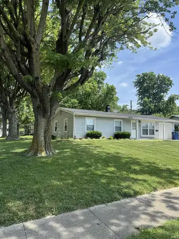 1926 W BRADFORD Street, Marion, IN 46952