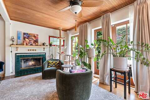 24 Westminster Ave, Venice, CA 90291