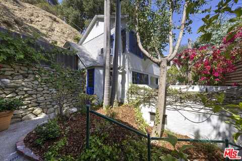 10411 Quito Ln, Los Angeles, CA 90077