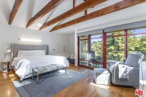 8783 Lookout Mountain Ave, Los Angeles, CA 90046