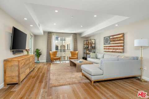 441 S Barrington Ave, Los Angeles, CA 90049