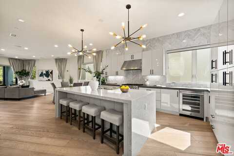 12667 Bluff Creek Dr, Playa Vista, CA 90094