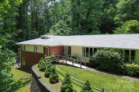 684 Woodfield Drive, Waynesville, NC 28786